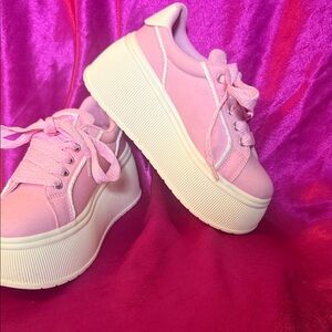 Lucky Step air cooled size 7 Pink Platform Sneakers. Worn once